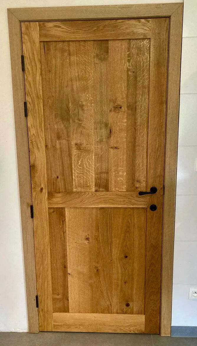 Custom-made door in conjunction with Baerts Joinery