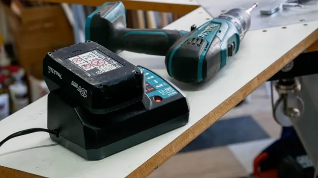 Makita boormachine en acculader