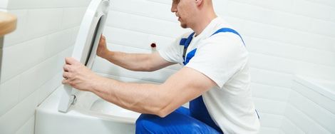 Follow these 4 steps to install a new toilet seat