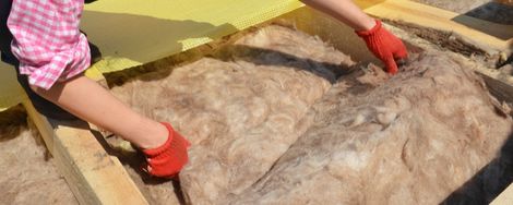How to install insulation in a timber floor